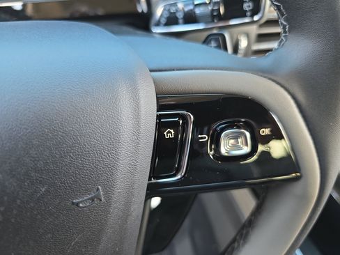 New 2026 Lincoln Corsair Premiere image 18