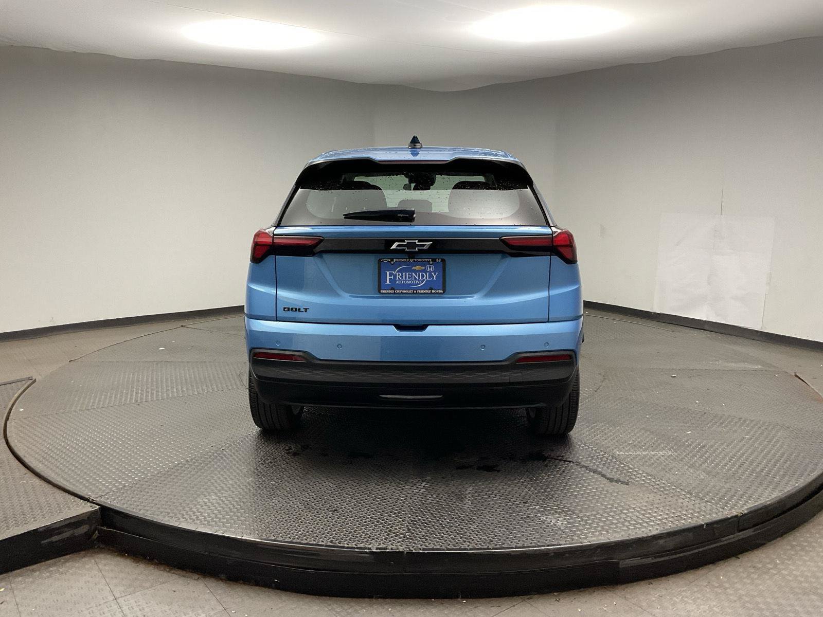 Used 2027 Chevrolet Bolt LT FWD image 6