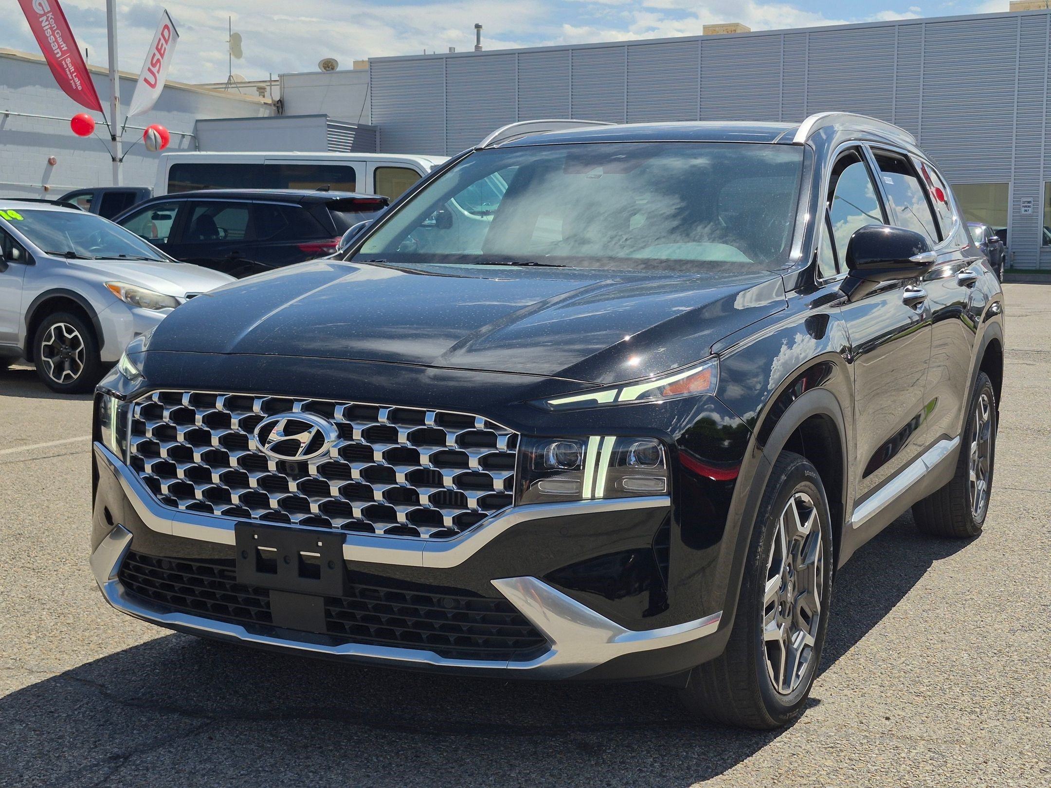 Certified 2023 Hyundai Santa Fe Limited w/ Cargo Package AWD/4WD image 7