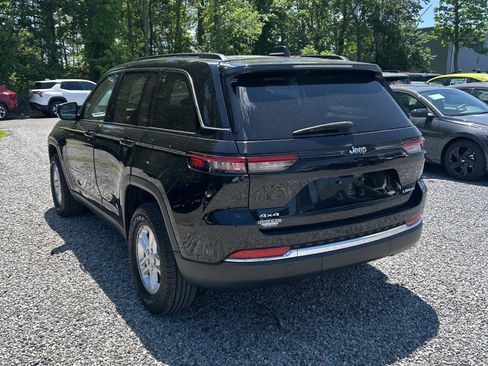 Used 2022 Jeep Grand Cherokee Altitude AWD/4WD image 4