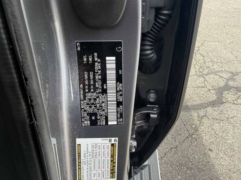 Used 2025 Lexus GX 550 w/ Accessory Package (2T) AWD/4WD image 33