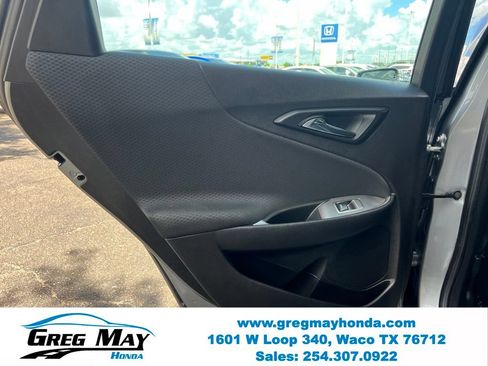 Used 2025 Chevrolet Malibu LT FWD image 16