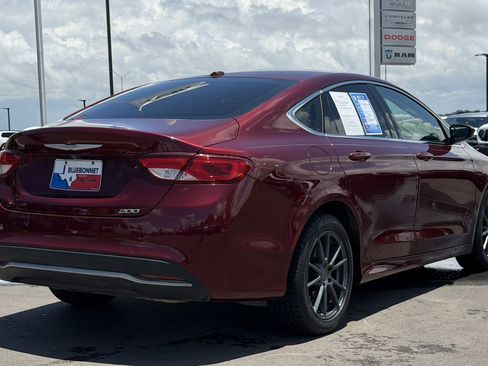 Used 2015 Chrysler 200 Limited w/ Convenience Group FWD image 5