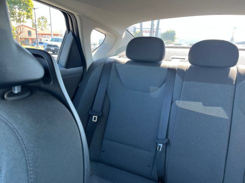 Used 2025 Kia K4 FWD image 40