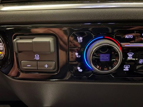New 2026 Chevrolet Silverado 1500 LTZ AWD/4WD image 19