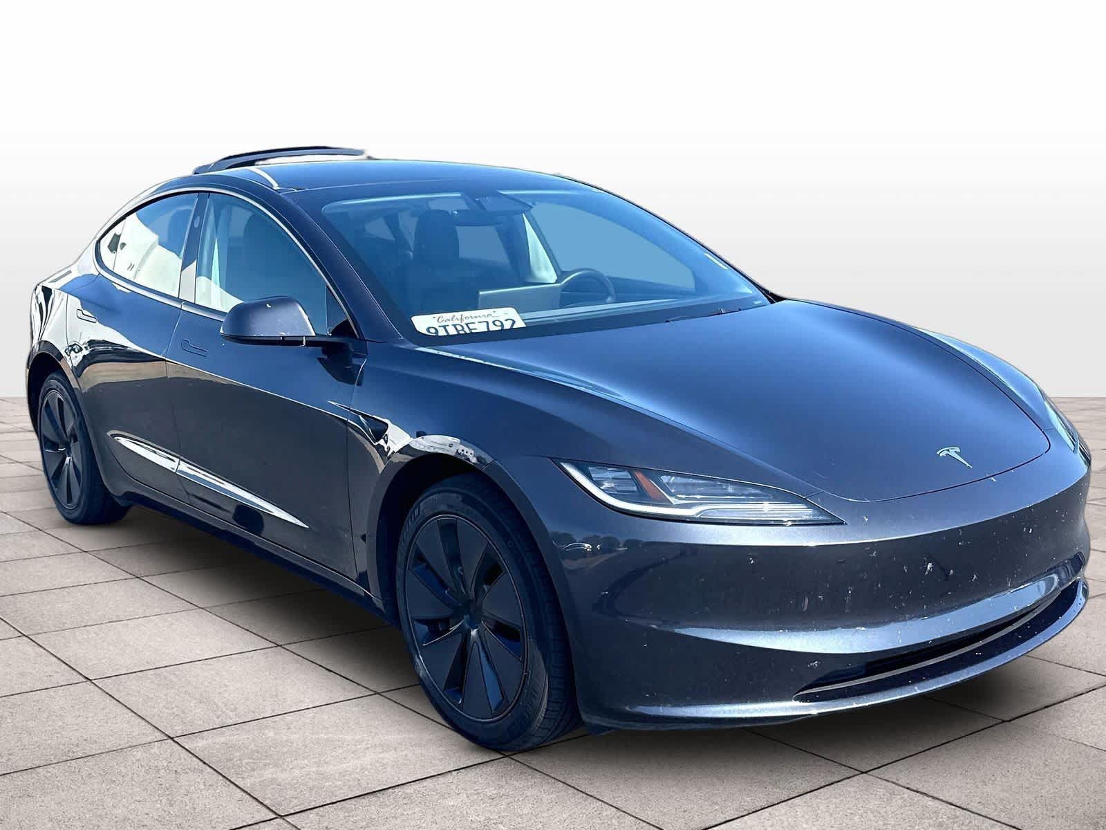 Used 2025 Tesla Model 3 Long Range RWD image 3