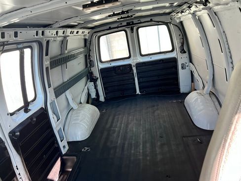 Used 2019 Chevrolet Express 2500 w/ Driver Convenience Package image 16