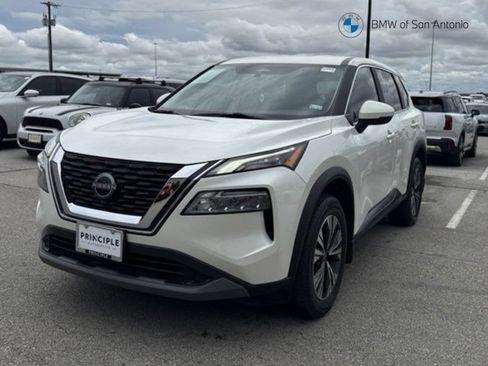 Used 2023 Nissan Rogue SV FWD image 1