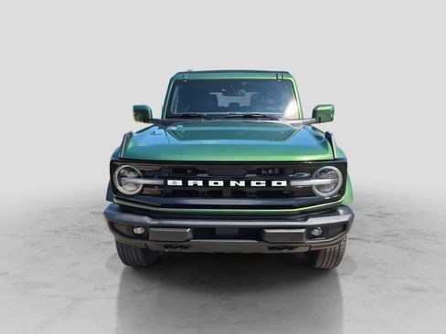 Used 2024 Ford Bronco Outer Banks AWD/4WD image 3