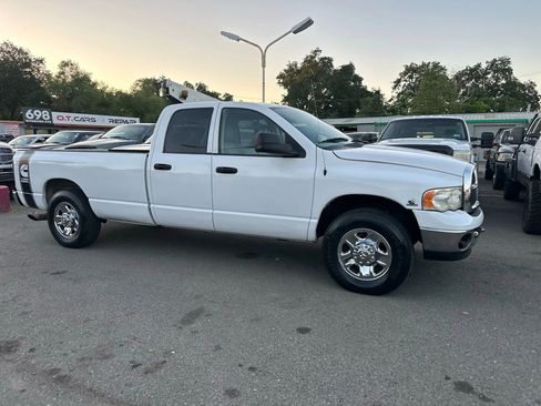 Used 2005 Dodge Ram 2500 Truck SLT w/ Quad Cab Big Horn Value Group image 3