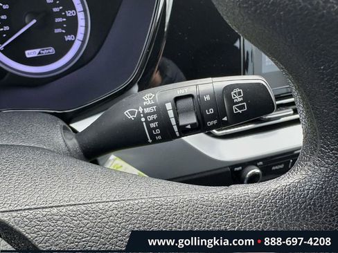Used 2020 Kia Niro LX image 30