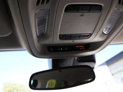 Used 2021 Buick Envision Essence w/ Technology Package I AWD/4WD image 32