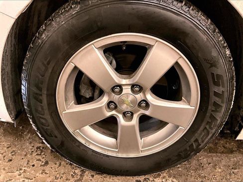 Used 2015 Chevrolet Cruze LT image 8