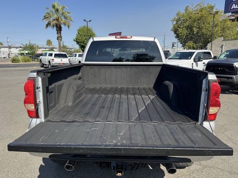 Used 2007 Chevrolet Silverado 2500 LT w/ Onstar Plus Package AWD/4WD image 25