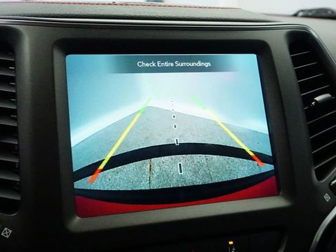 Certified 2021 Jeep Cherokee Trailhawk w/ Sun, Sound & Nav Group image 35