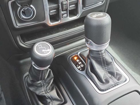 Used 2026 Jeep Wrangler Unlimited Sport AWD/4WD image 21