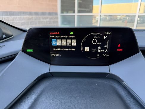 Used 2024 Toyota Prius Limited FWD image 20