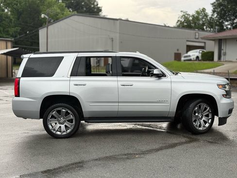 Used 2020 Chevrolet Tahoe LT w/ Luxury Package RWD image 8
