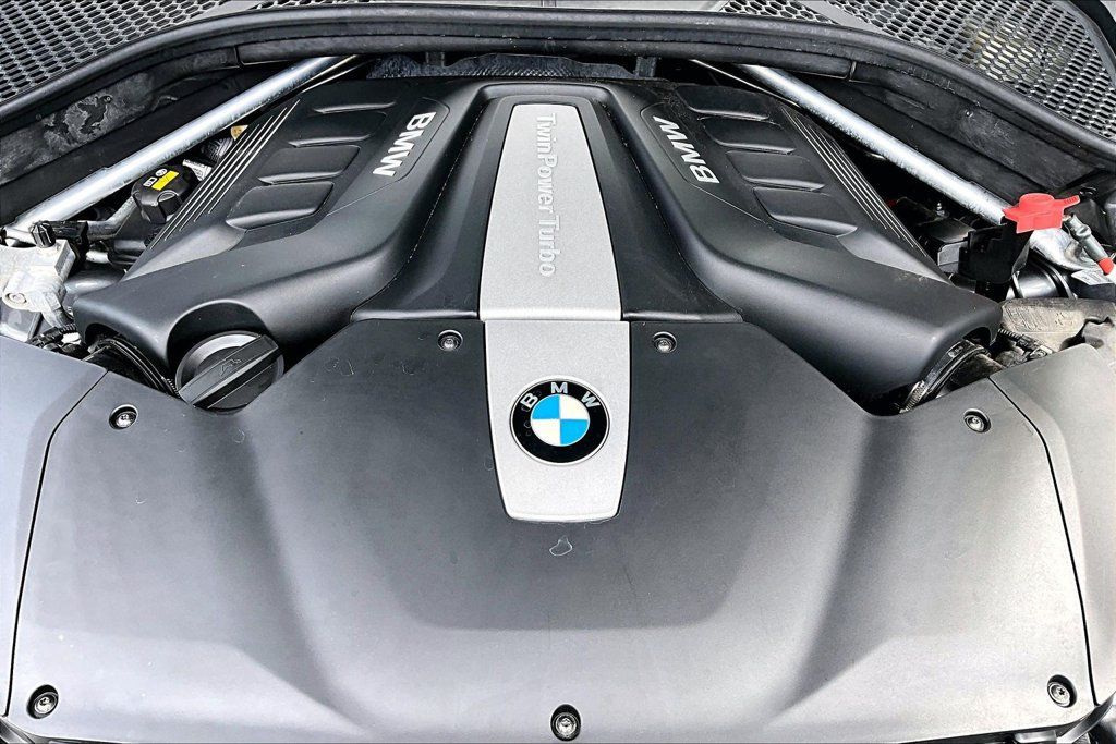 Used 2016 BMW X5 xDrive50i AWD/4WD image 31