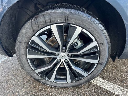 Used 2025 Volvo XC60 B5 Plus w/ Protection Package Premier image 28