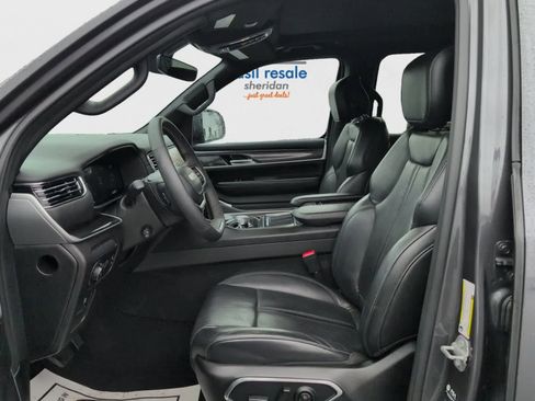 Used 2022 Jeep Wagoneer Series I w/ Premium Group I image 12