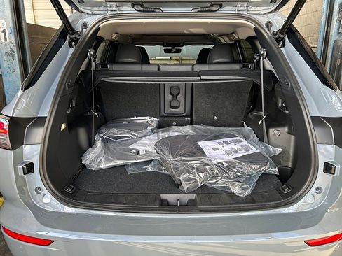 New 2025 Mitsubishi Outlander SE image 14