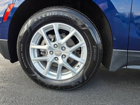 Used 2023 Chevrolet Equinox LS w/ LS Convenience Package image 8