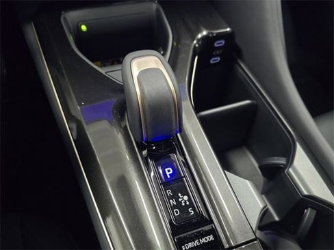 New 2025 Toyota Crown Signia image 27