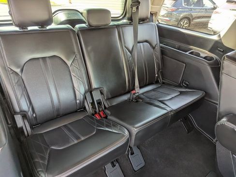 Used 2020 Ford Expedition Platinum image 34
