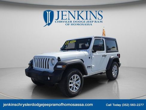 Certified 2023 Jeep Wrangler Sport AWD/4WD image 10