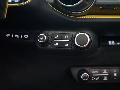 Used 2022 Ferrari 812 GTS RWD image 26