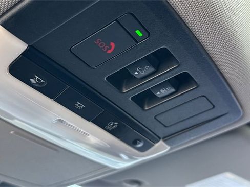 Used 2022 Nissan Rogue SL w/ SL Premium Package image 24