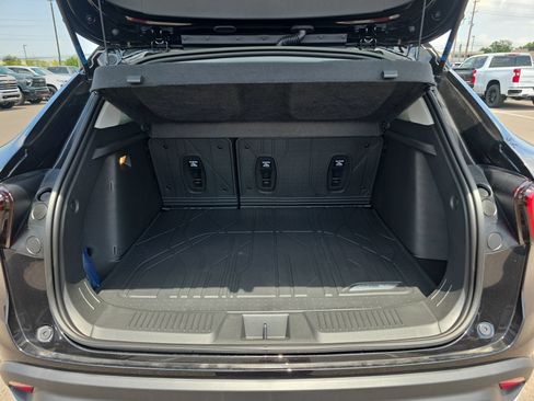 New 2026 Chevrolet Trax LT w/ LT Convenience Package FWD image 13