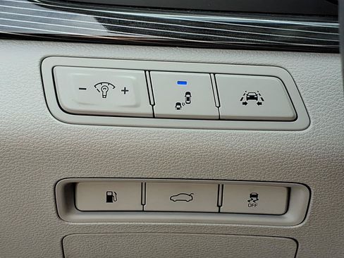 Used 2018 Hyundai Sonata Limited FWD image 11