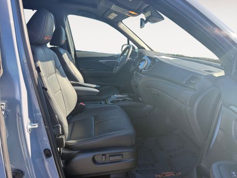 Certified 2022 Honda Passport TrailSport image 19