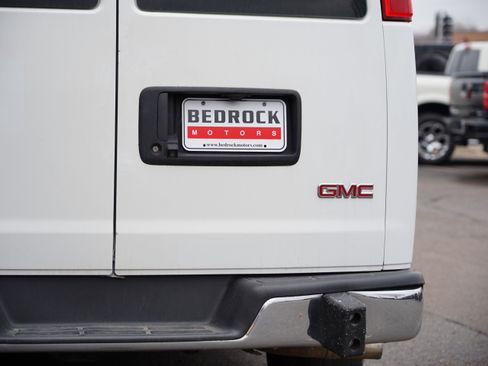 Used 2022 GMC Savana 2500 w/ Driver Convenience Package image 8