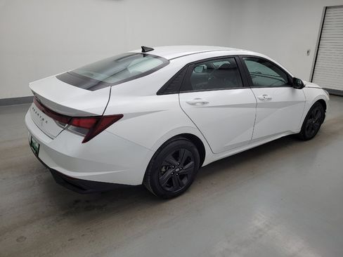 Used 2022 Hyundai Elantra SEL FWD image 10