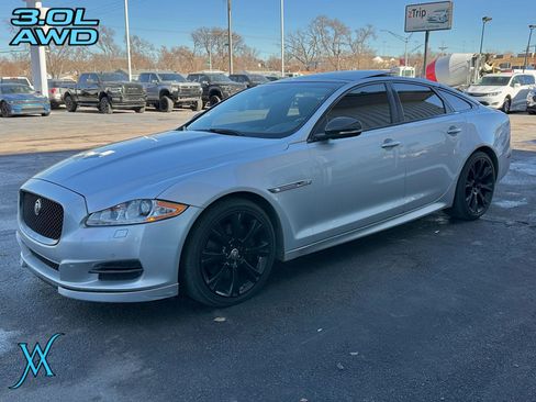 Used 2015 Jaguar XJ AWD image 3