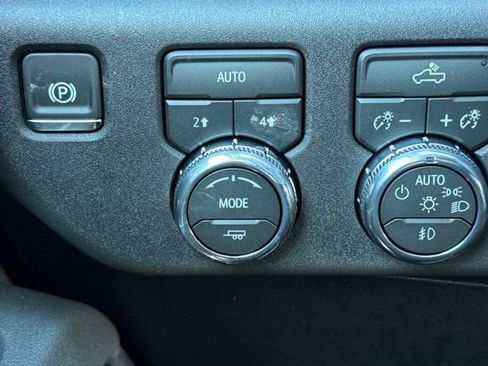 New 2026 GMC Sierra 1500 Elevation image 30