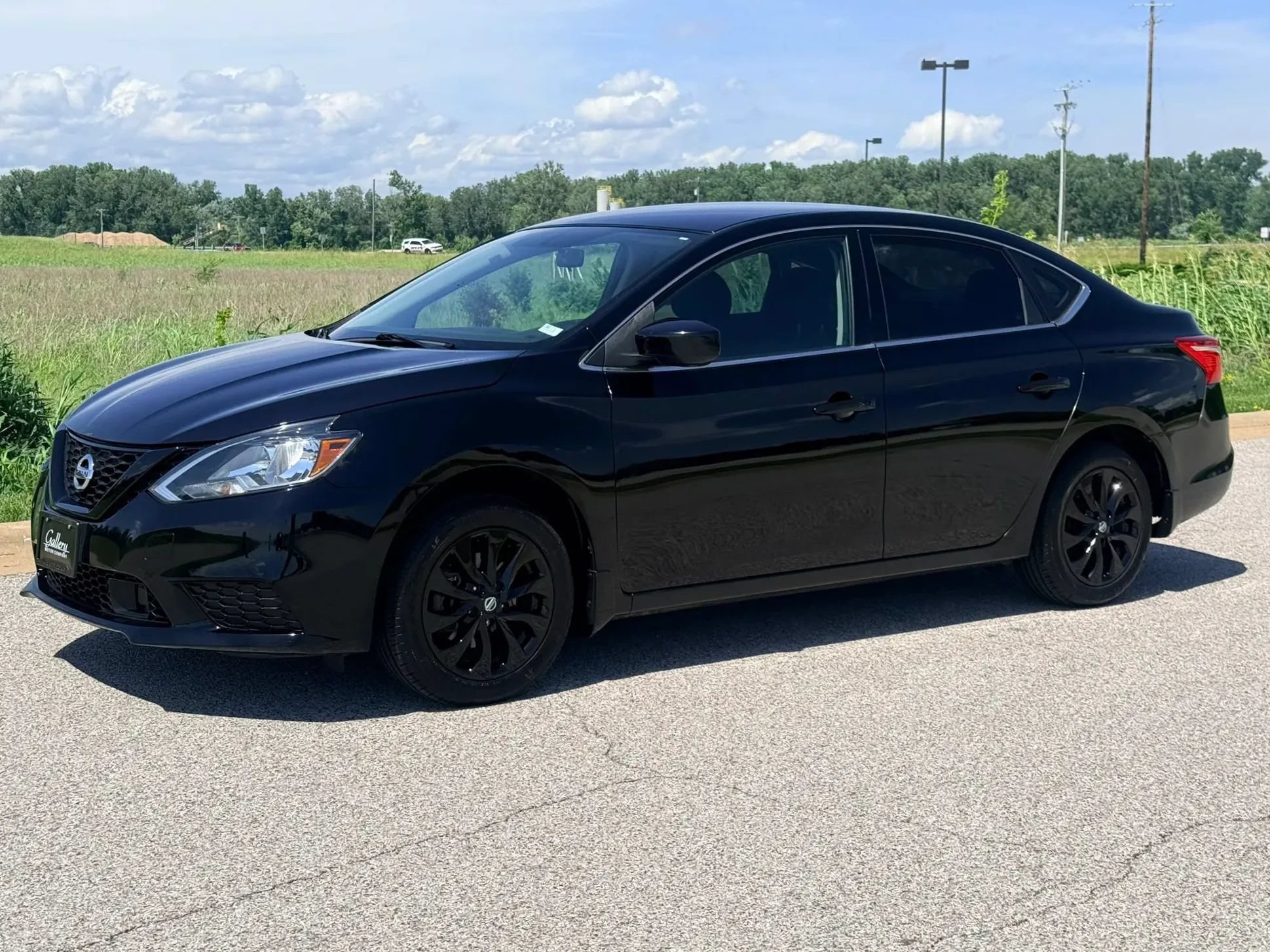 Used 2019 Nissan Sentra SV FWD image 11