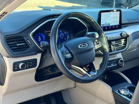 Used 2020 Ford Escape SE Sport image 21