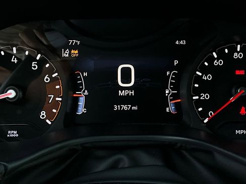 Used 2025 Jeep Compass Trailhawk AWD/4WD image 40