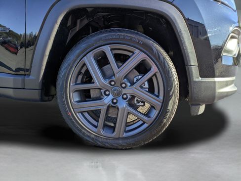 New 2026 Jeep Compass Latitude AWD/4WD image 16