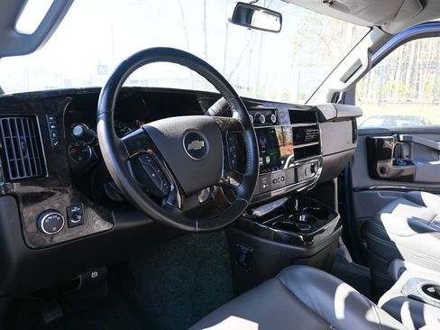 Used 2023 Chevrolet Express 2500 Extended RWD image 9