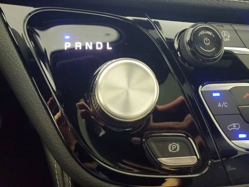 New 2026 Chrysler Pacifica Limited image 20