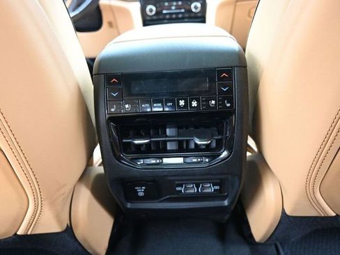 Used 2023 Jeep Grand Cherokee L Summit AWD/4WD image 26