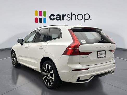 Used 2023 Volvo XC60 B5 Plus w/ Climate Package AWD/4WD image 3