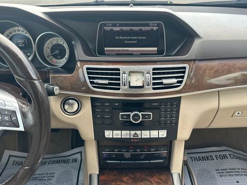 Used 2014 Mercedes-Benz E 350 4MATIC Sedan image 36