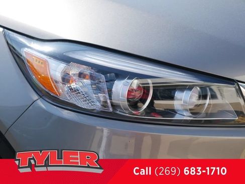 Used 2017 Kia Sorento FWD w/ LX Convenience Package image 10