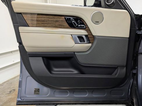 Used 2019 Land Rover Range Rover HSE AWD/4WD image 12